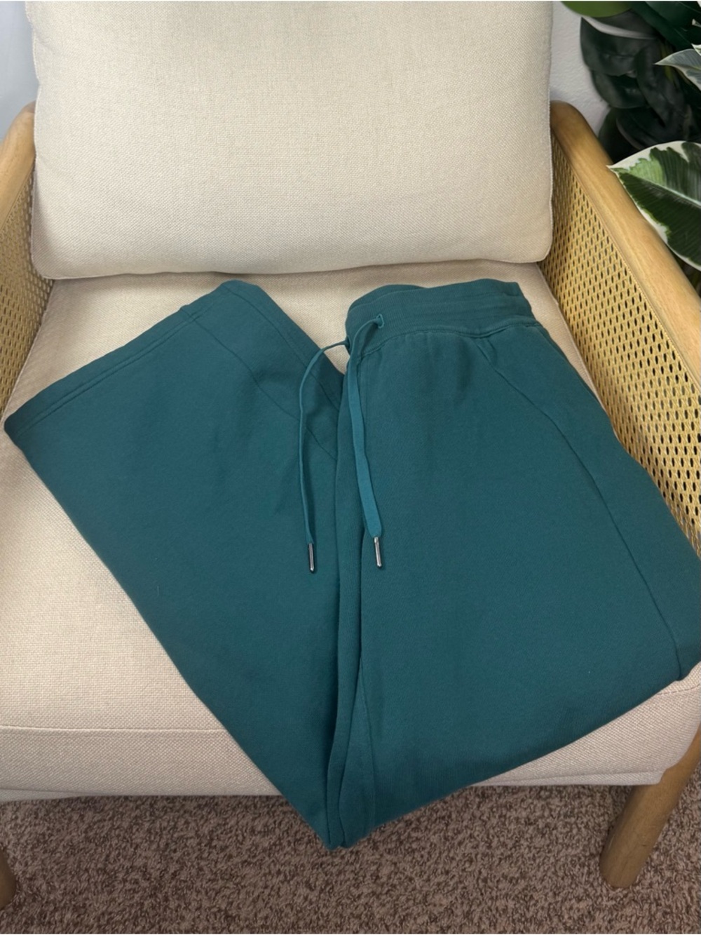 Lululemon Scuba Mid-Rise Wide-Leg Pant
*Short 27.5" Size small - Picture 3 of 9